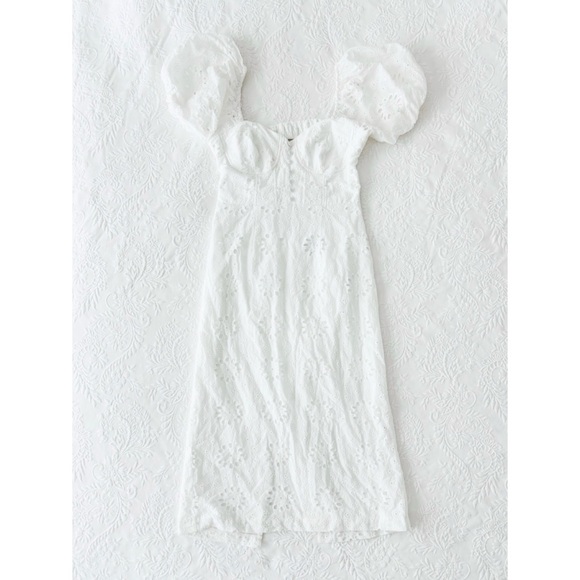 NWOT Lulus Darling Status White Eyelet Puff Sleeve Bustier Midi Dress Small - Picture 2 of 8